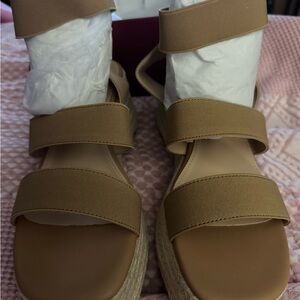Elegant Tan Platform Sandals